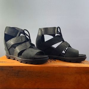 Size 8 Sorel wedge sandals